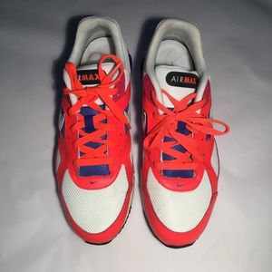 💫 LIKE NEW - NIKE AIRMAX - BARELY WORN 💫